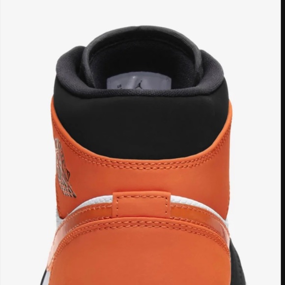 AIR JORDAN 1 MID SHATTERED BACKBOARD - Picture 4 of 14